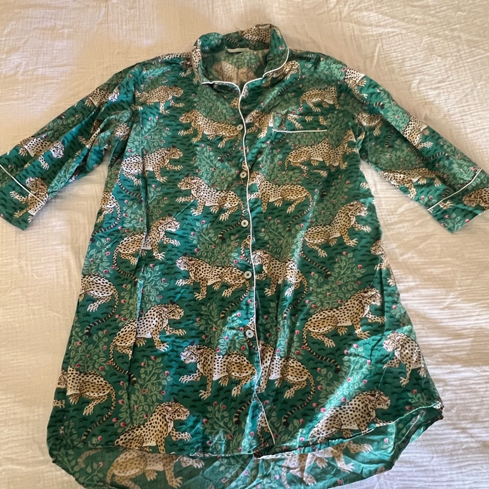 Printfresh Green Leopard Print Nightgown